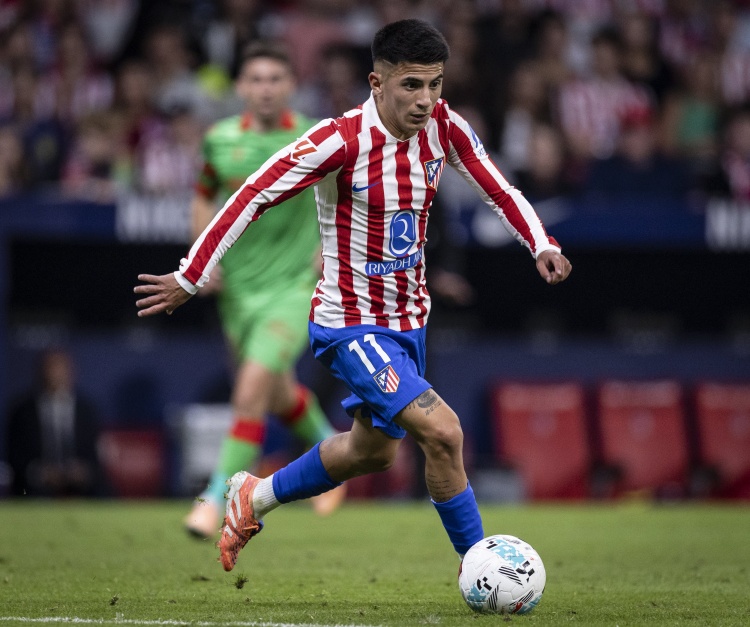 记者：加拉塔萨雷报价希望租借马竞前锋阿尔马达，球员愿意加盟